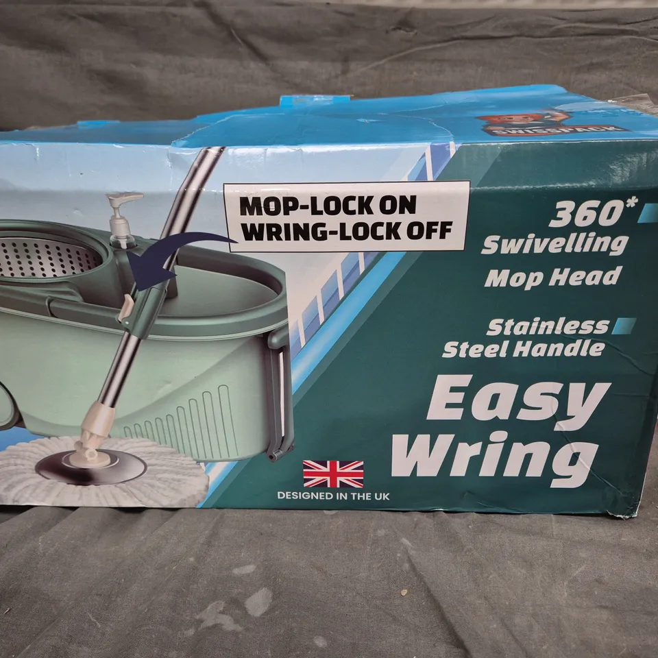 EASY WING MOP HEAD – 360° SWIVELLING, STAINLESS STEEL HANDLE (DESIGNED IN THE UK)