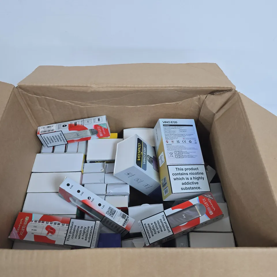 APPROXIMATELY 20 ASSORTED E-CIG PRODUCTS AND ACCESSORIES TO INCLUDE OXVA, VOOPOO,  ETC 