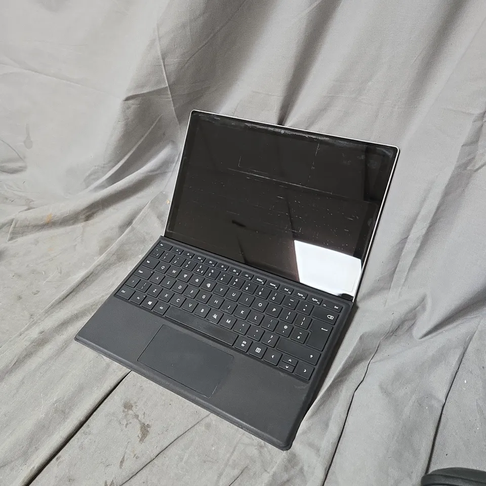 MICROSOFT SURFACE PRO 5 TABLET WITH KEYBOARD – I5-7300U, 8GB RAM, 256GB SSD, 12.3IN DISPLAY – SILVER