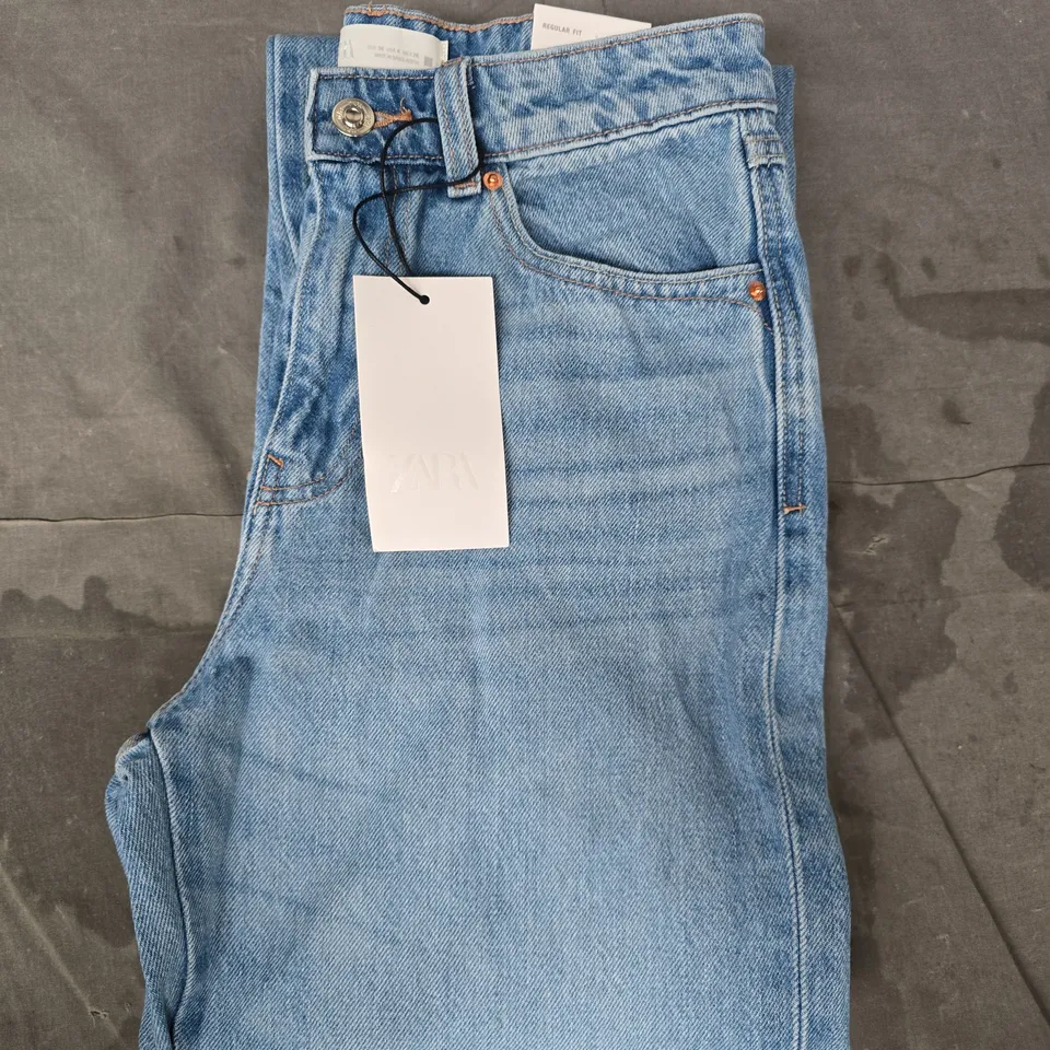ZARA REGULAR FIT HIGH RISE JEANS IN BLUE SIZE UK 8