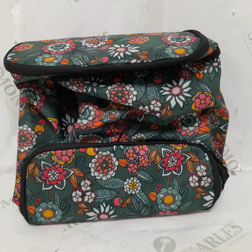 BOXED UNBRANDED PORTABLE TRAVEL TOILETRY ORGANISER