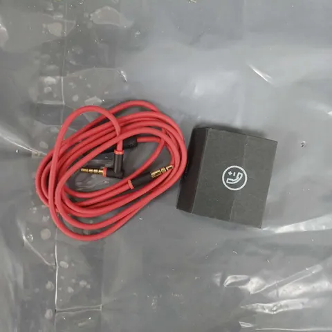 APPROXIMATELY 50 3.5MM TO 3.5MM AUDIO JACK CABLES IN RED - 1.4M