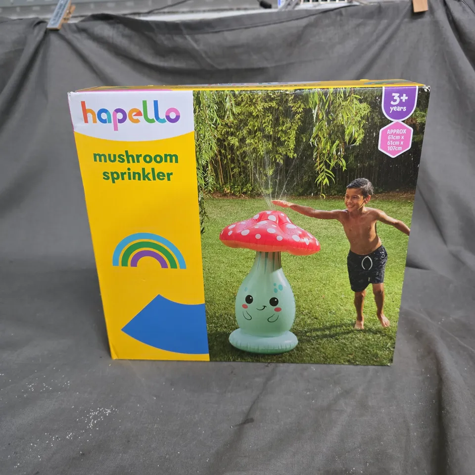 CAGE CONTAINING A LARGE QUANTITY OF KIDS TOYS AND GAMES TO INCLUDE HAPELLO MARBLE RUN, MAJORETTE CONSTRUCTION TOY FIGURES, STITCH PLUSH TOY, DINOSAUR FIGURE, HAPELLO MUSHROOM SPRINKLER ETC