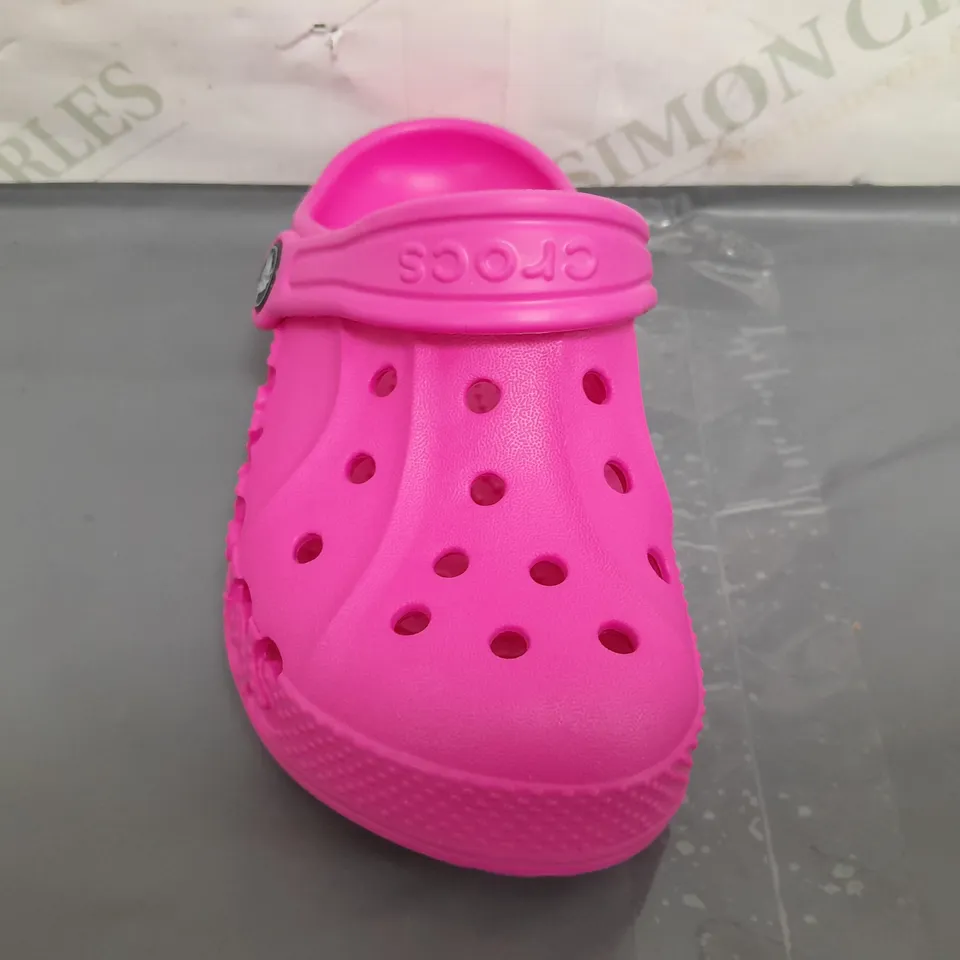 PAIR OF CROCS KIDS BAYA CLOGS IN PINK UK SIZE C10