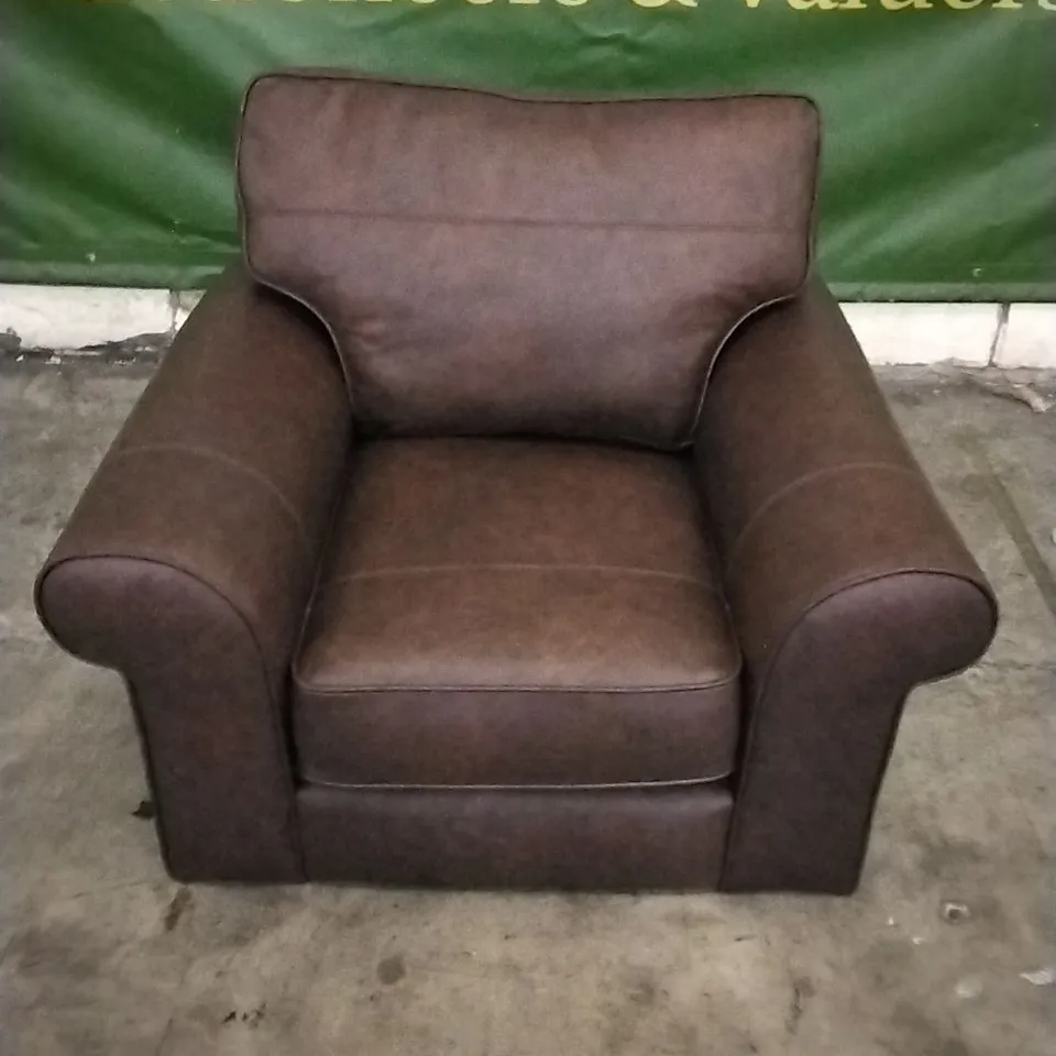 QUALITY DESIGNER LOUNGE CO ARMCHAIR IN CHOCOLATE BROWN LEATHER