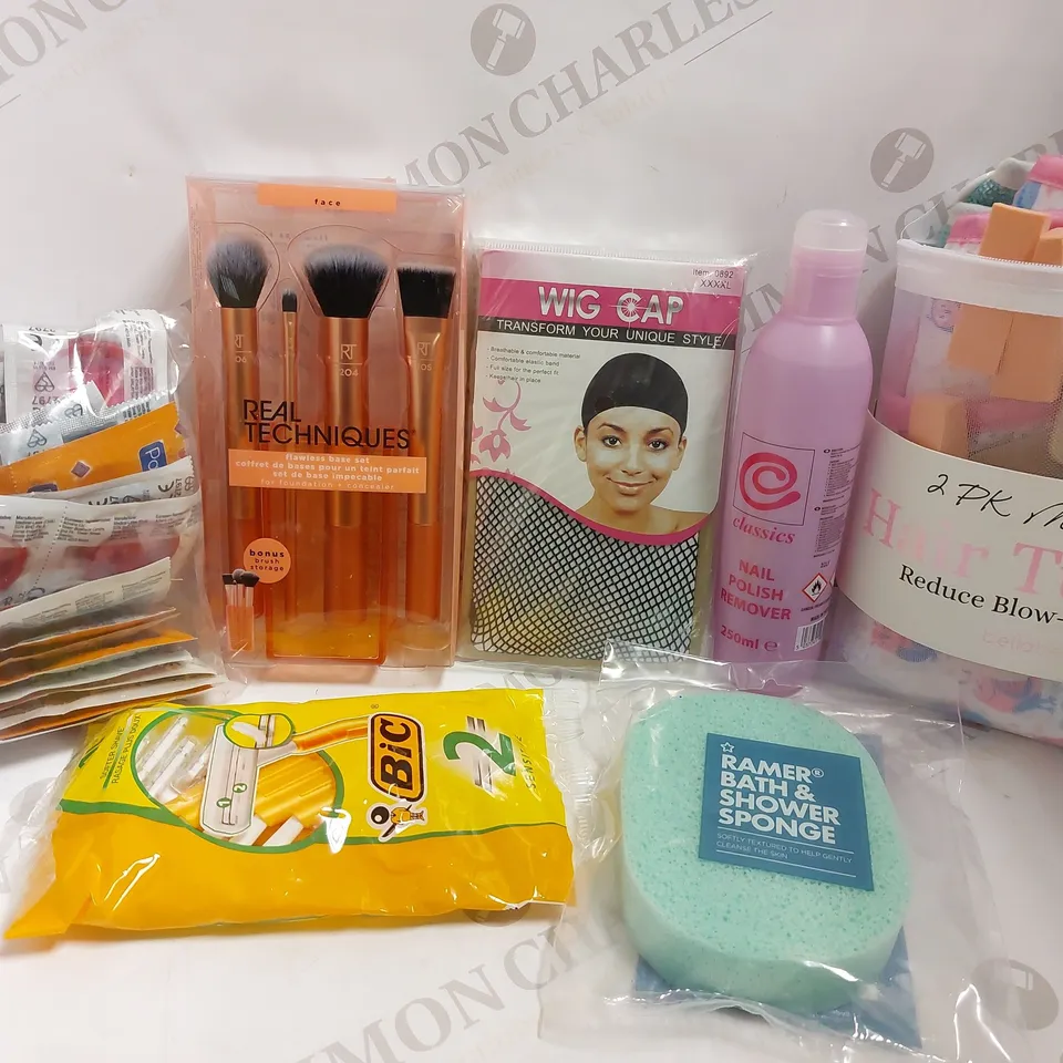 BOX OF APPROX 10 COSMETIC ITEMS TO INCLUDE REAL TECHNIQUES BRUSH SET, HAIR TURBAN PACK, WIG CAP