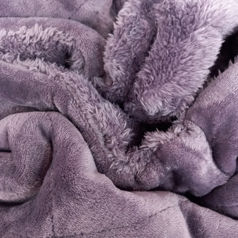 COZEE HOME VELVETSOFT & FLUFFY FILLED DIAMOND QUILT BEDSPREAD SIZE 250CM X 260CM