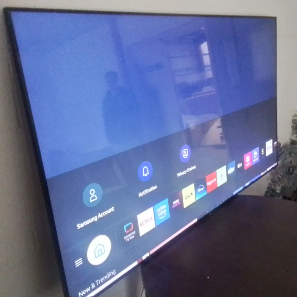 SAMSUNG 75" CRYSTAL UHD U8020F 4K SMART TV -UE75TU7020K-