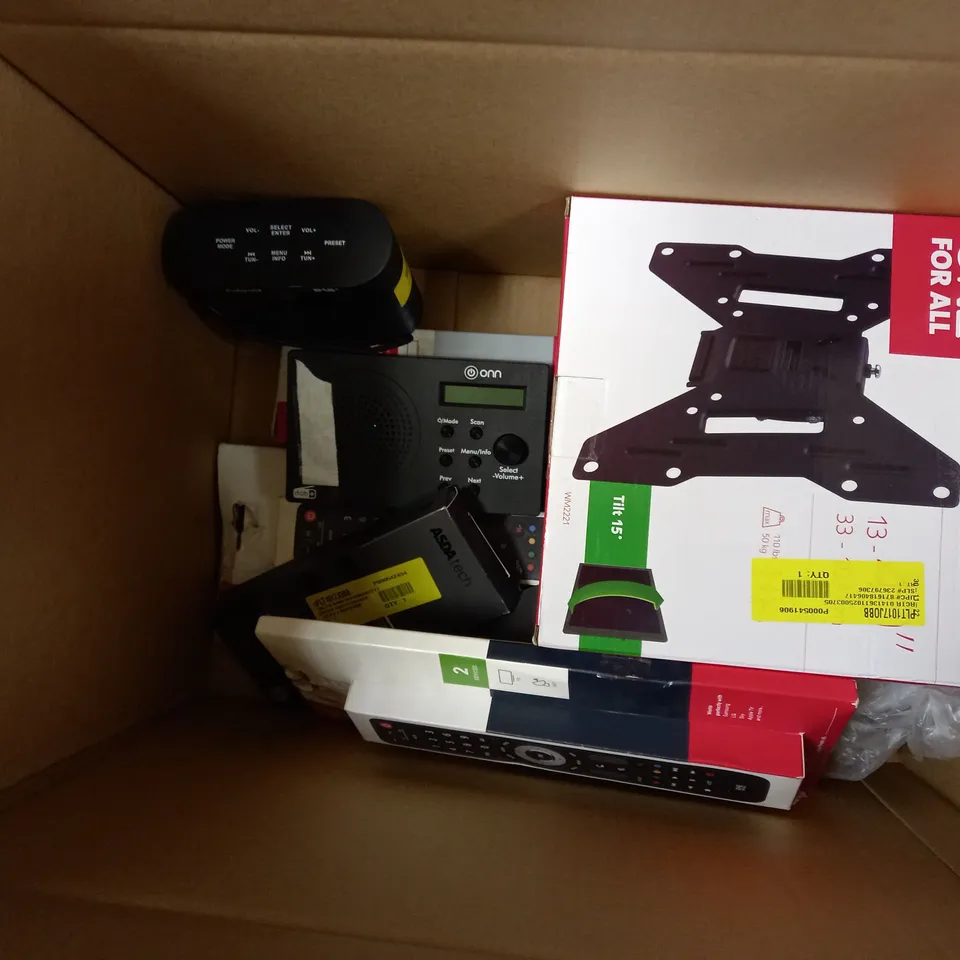 LOT OF APPROXIMATELY 12 ASSORTED ELECTRICALS TO INCLUDE ONE FOR ALL UNIVERSAL EVOLVE REMOTE, ONE FOR ALL SMARTLINE UNIVERSAL WALL MOUNT (13-40"), 4-WAY TV SIGNAL BOOSTER/SPLITTER, ETC