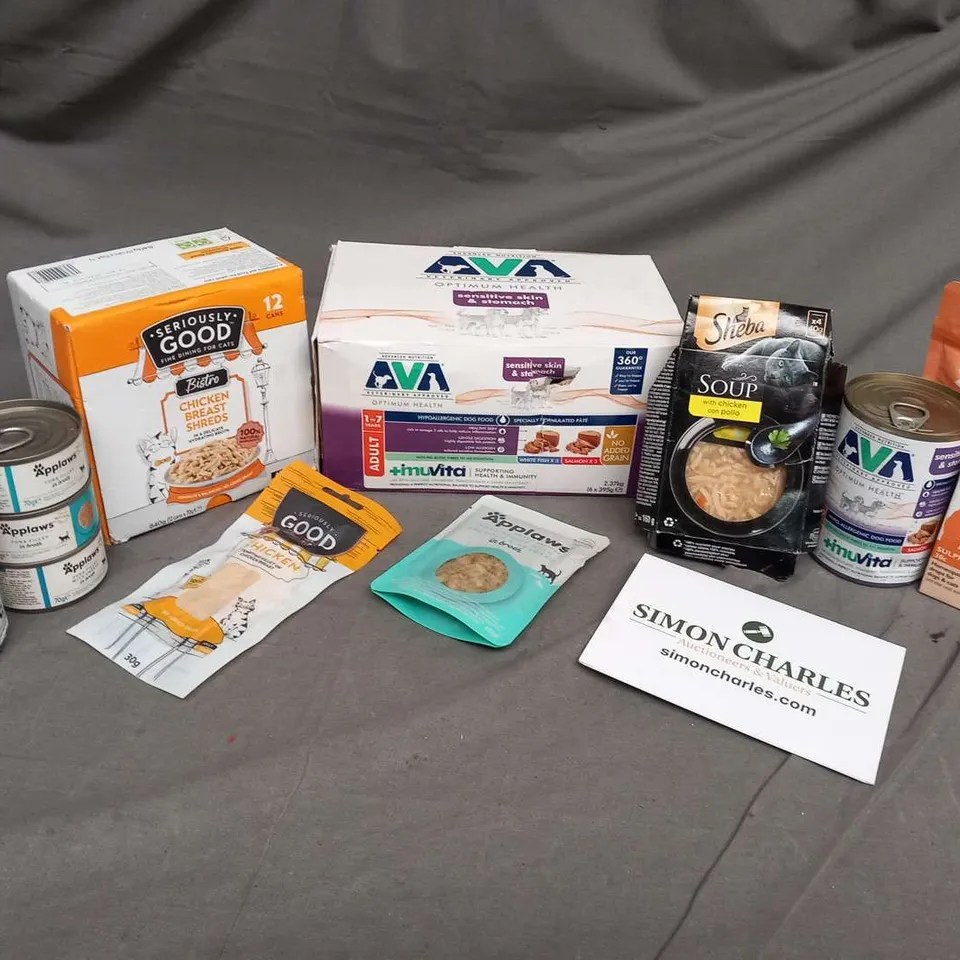 APPROXIMATELY 30 ASSORTED PET FOOD PRODUCTS TO INCLUDE; AVA, SERIOUSLY GOOD, SHEBA AND SCRUMBLES