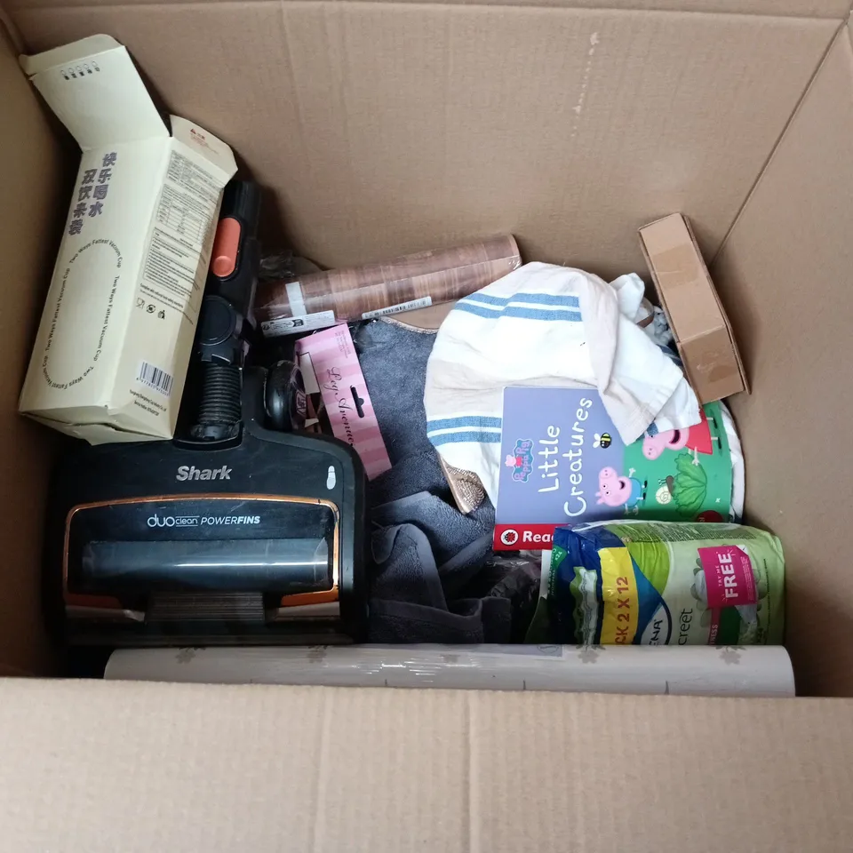 LOT OF APPROXIMATELY 30 ASSORTED HOUSEHOLD ITEMS TO INCLUDE ROLSON CUTTING MAT, TENA DISCREET AND GREY TOWELS