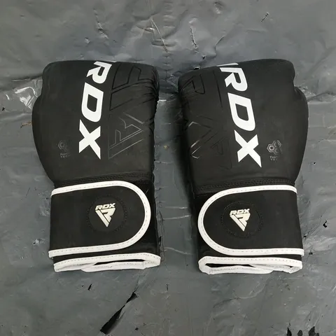 RDX KARA GLOVES IN BLACK - SIZE UNSPECIFIED 