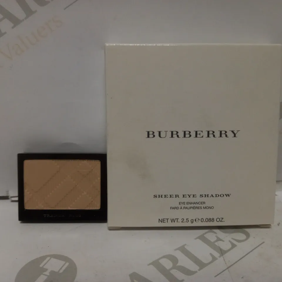 BOX OF APPROX 12 BURBERRY SHEER SINGLE EYESHADOW TRENCH 2 