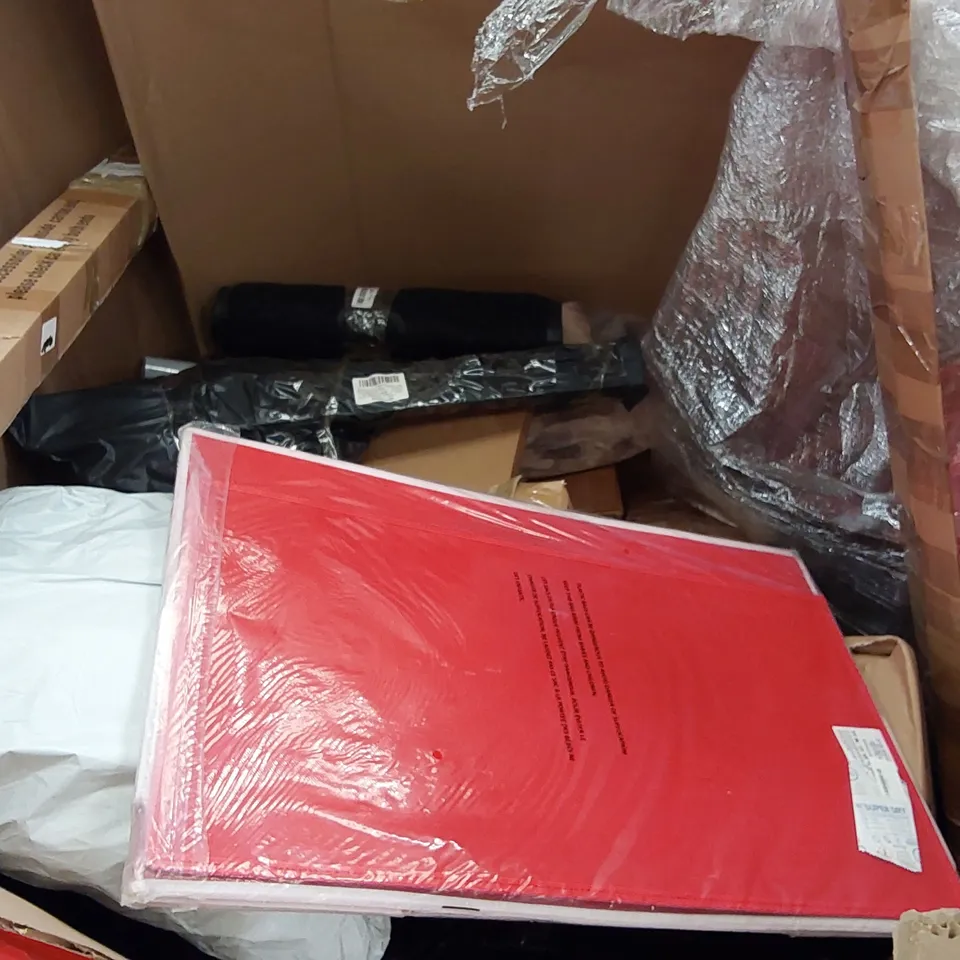 PALLET OF ASSORTED ITEMS INCLUDING: FOLDING DINING TABLE, INSTANT POT AIR FRYER, ELECTRIC BLANKET, GPU MINING CASE, METAL GARMENT RACK
