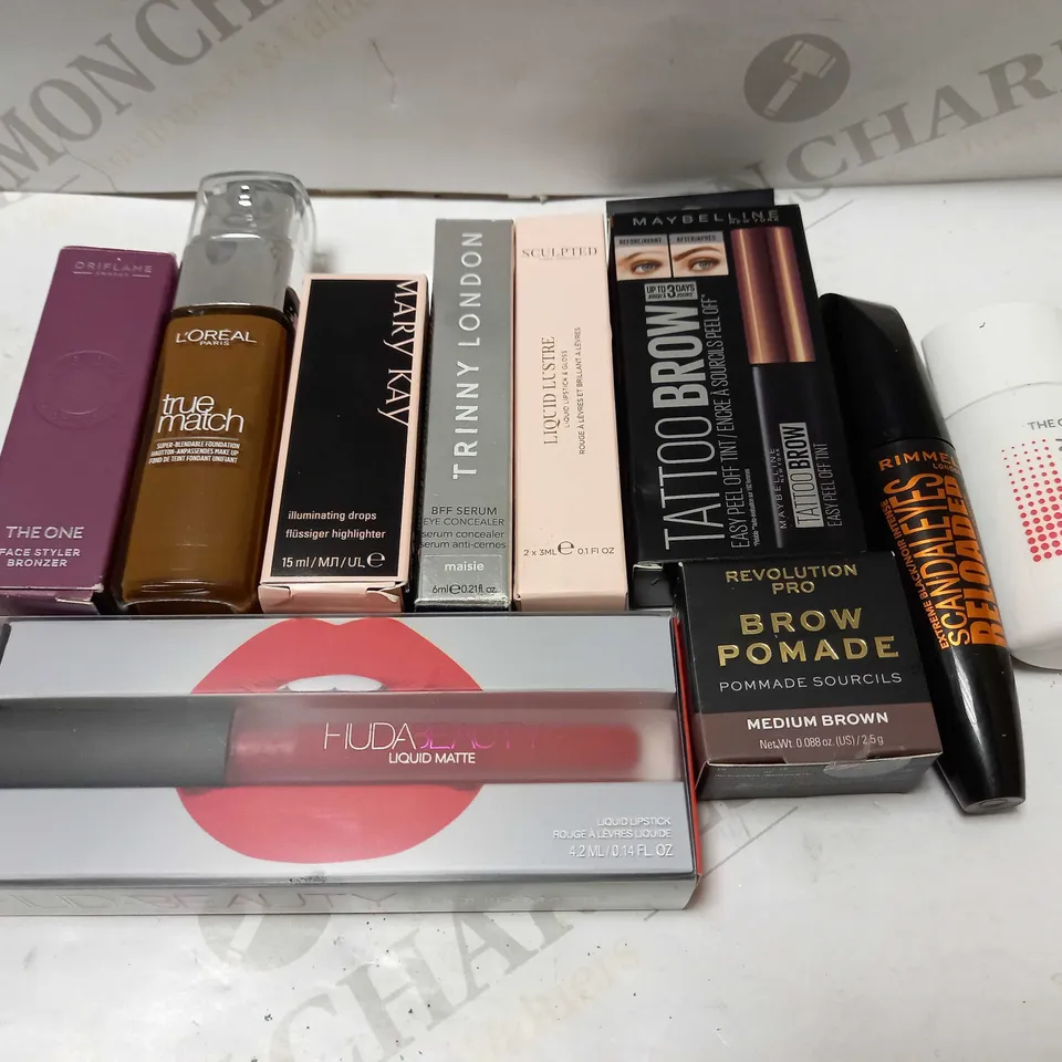 LOT OF APPROX 10 ASSORTED MAKEUP PRODUCTS TO INCLUDE ILLUMINATING DROPS, BROW POMADE, BRONZER, ETC