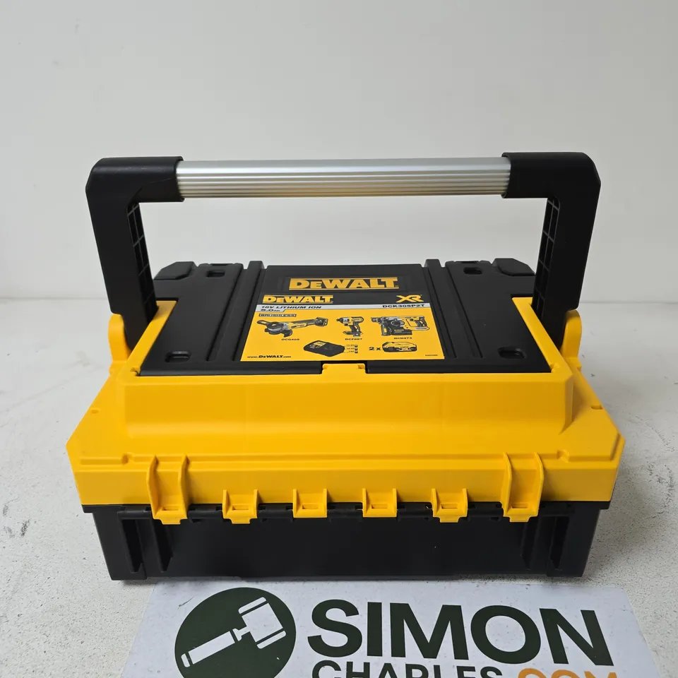 DEWALT XR 18V CORDLESS TOOL KIT CASE – DCK305P2T