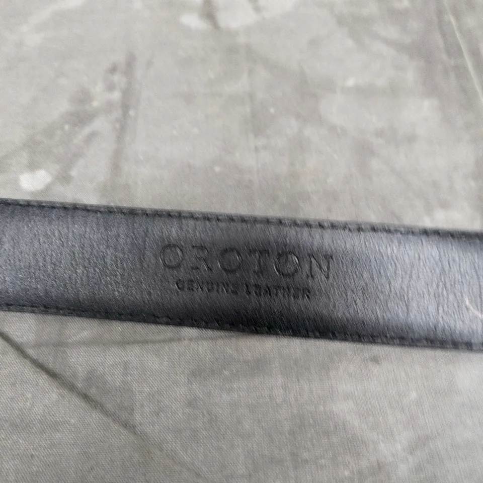 OROTON BLACK LEATHER BELT WITH SILVER BUCKLE - 32"/84CM