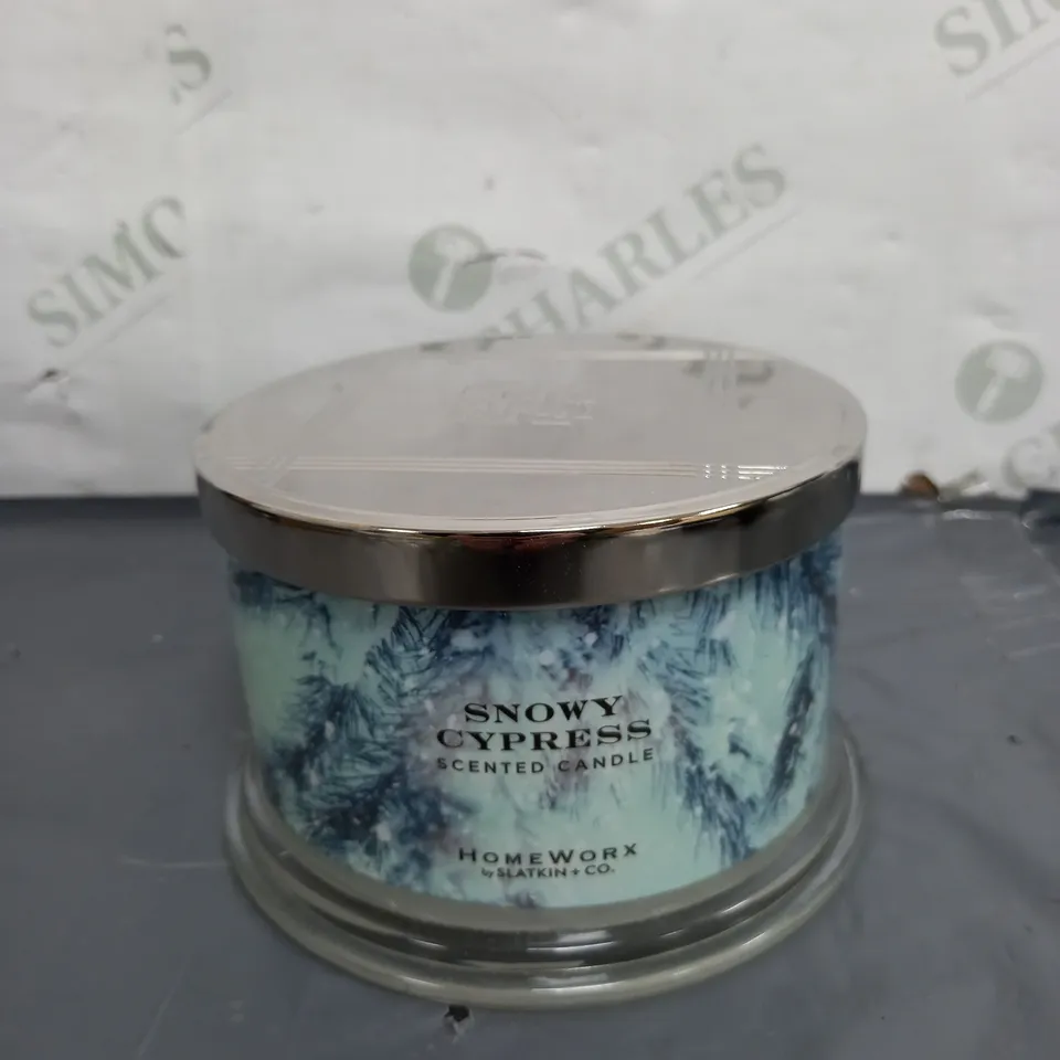 BOXED HOMEWORX SCENTED CANDLE ( SNOWY CYPRESS )