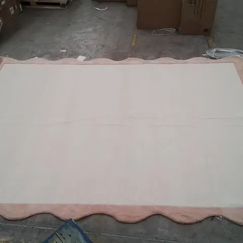 QUALITY DESIGNER AREA RUG // APPROX SIZE: 240 X 340 cm