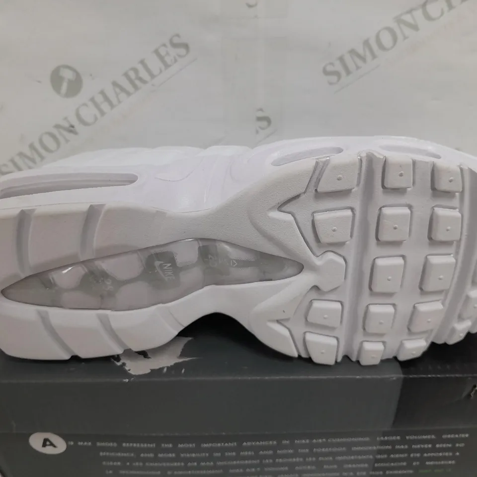 BOXED PAIR OF NIKE AIR MAX 95 TT IN WHITE - UK 7.5