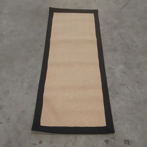 QUALITY DESIGNER AREA RUG - APPROXIMATELY 150 x 60cm