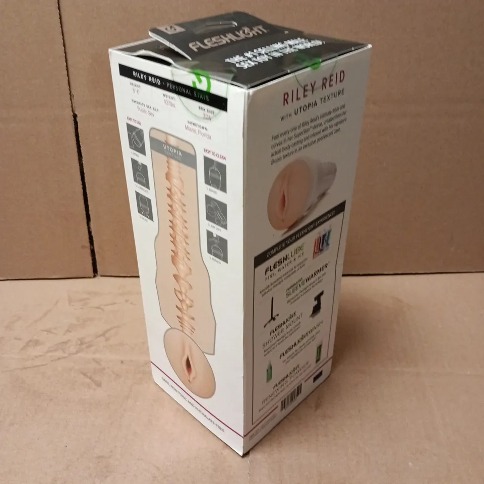 SEALED FLESHLIGHT GIRLS RILEY REID FLESHLIGHT