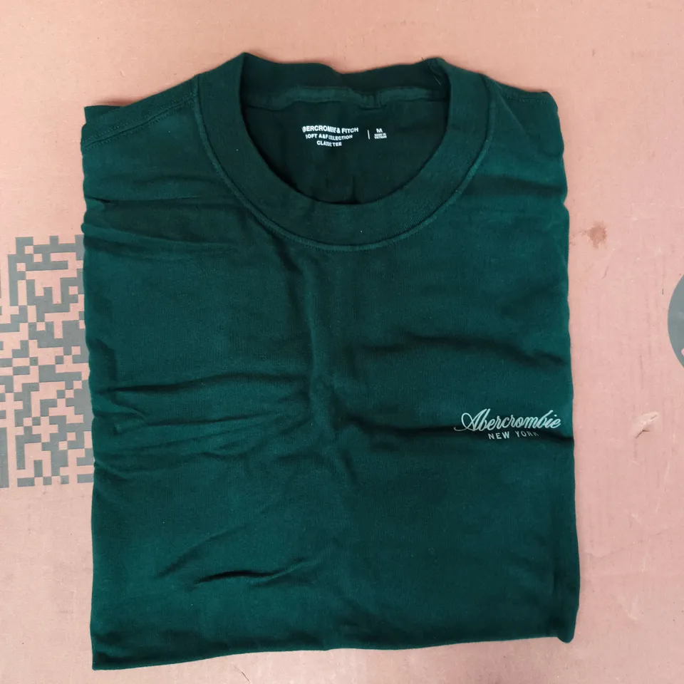 ABERCROMBIE & FITCH T-SHIRT IN GREEN SIZE MEDIUM