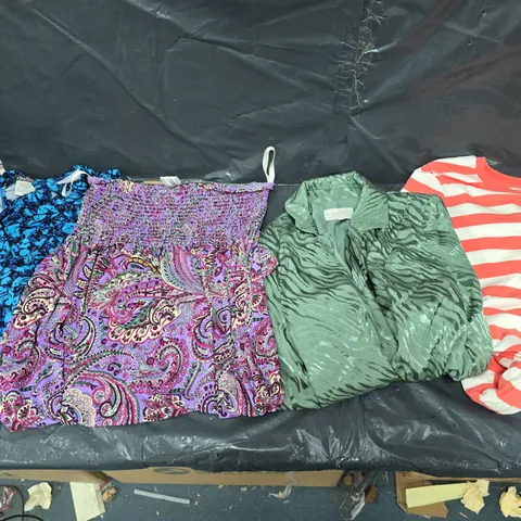 APPROXIMATELY 20 ASSORTED CLOTHING ITEMS IN VARIOUS COLOURS, STYLES AND SIZES