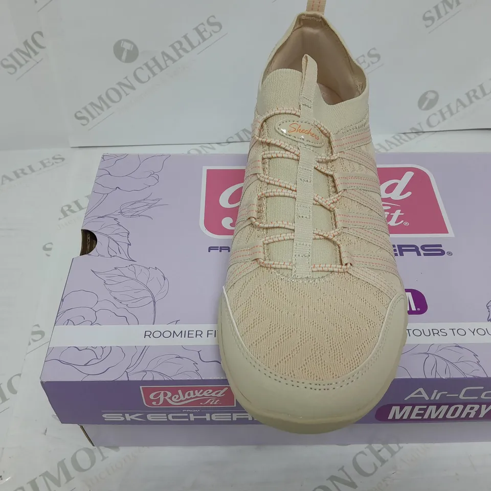 RELAXED FIT AIR COOLED MEMORY FOAM BIEGE SIZE 7