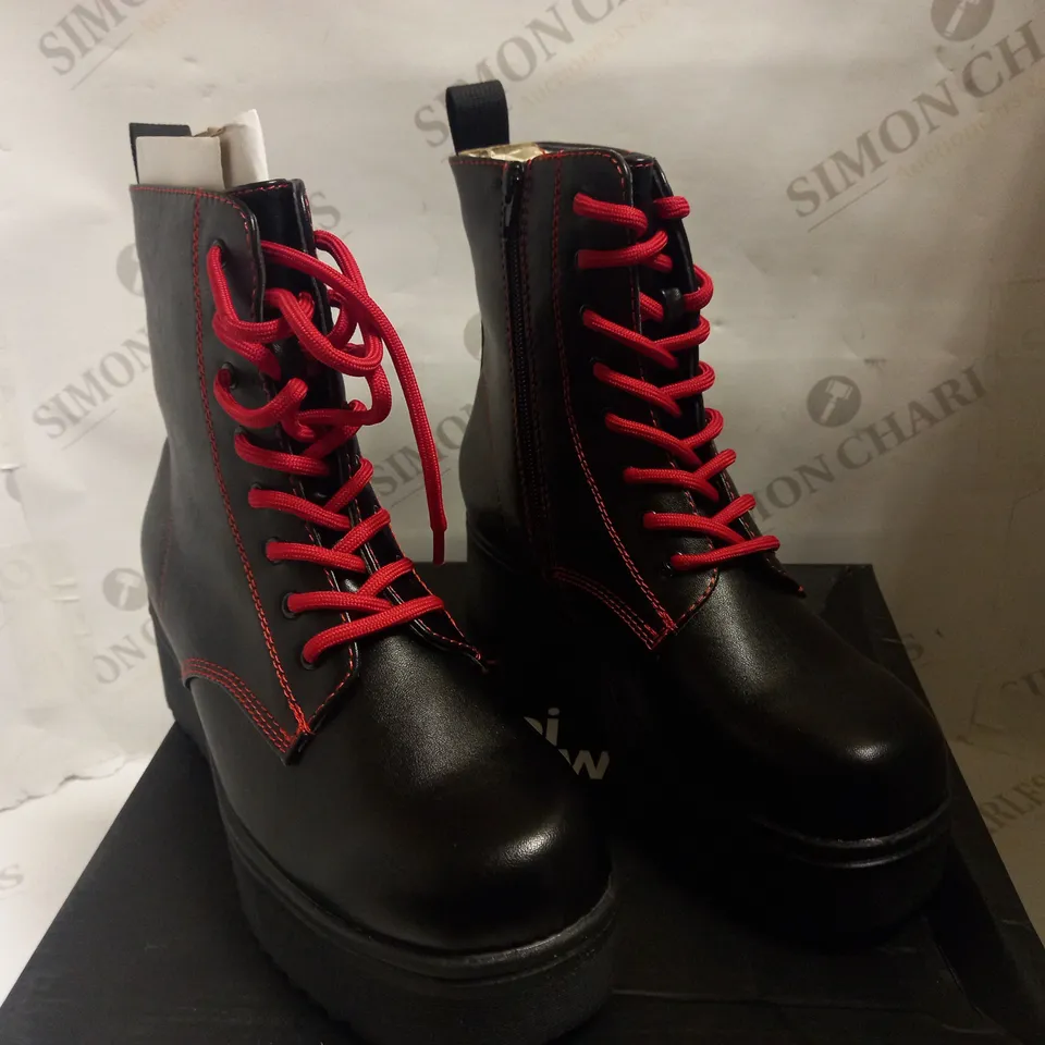 KOI VEGAN THRAX RED LACE CLASS BOOTS - SIZE 4