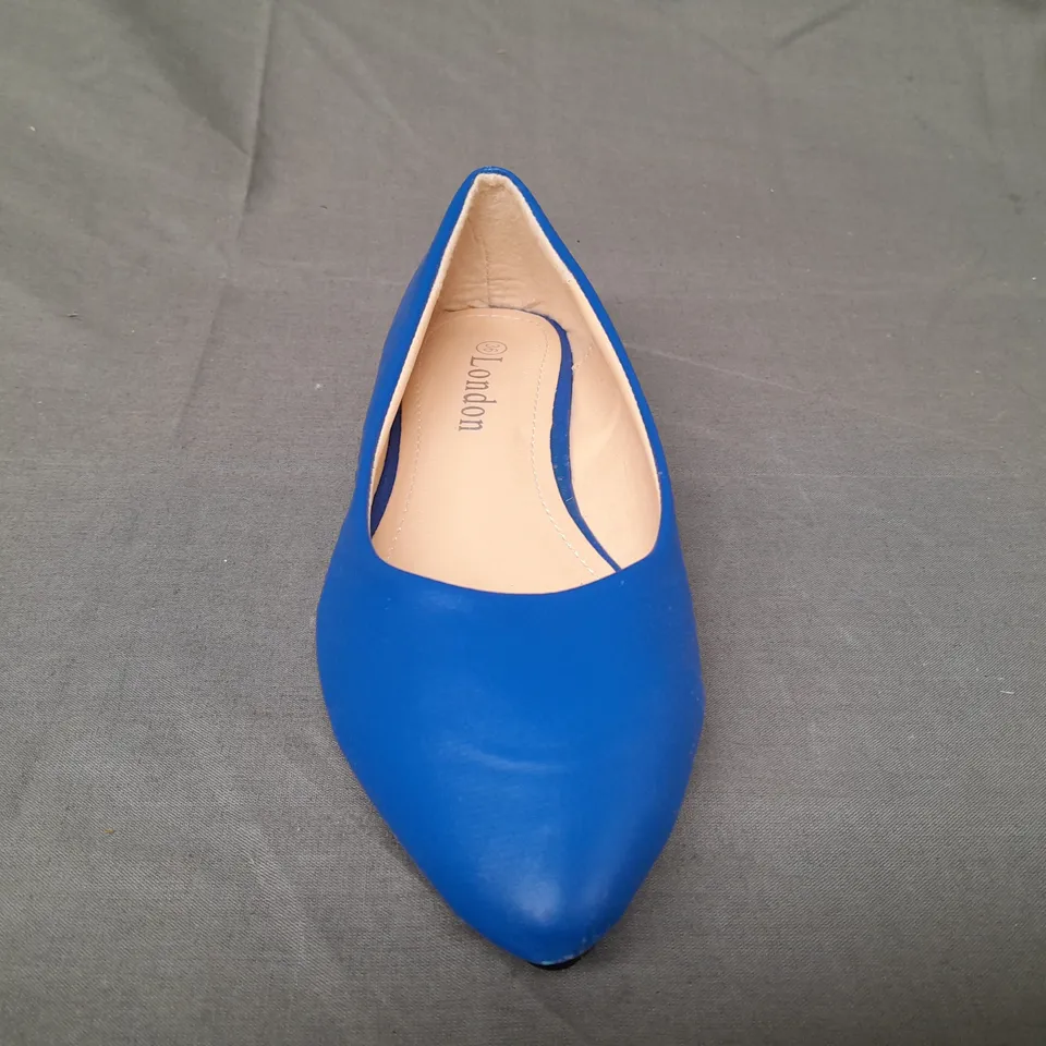 BOXED PAIR OF DESIGNER CLOSED TOE SLIP-ON SHOES IN BLUE EU SIZE 36