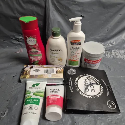 TOTE OF APPROXIMATELY 15 ASSORTED COSMETIC ITEMS TOO INCLUDE SUDOCREM, AVEENO AND DR.ORGANIC