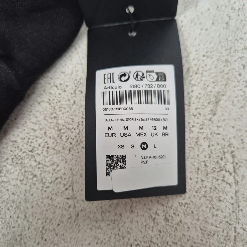 MASSIMO DUTTI BLACK GARMENT – SIZE M (UK)