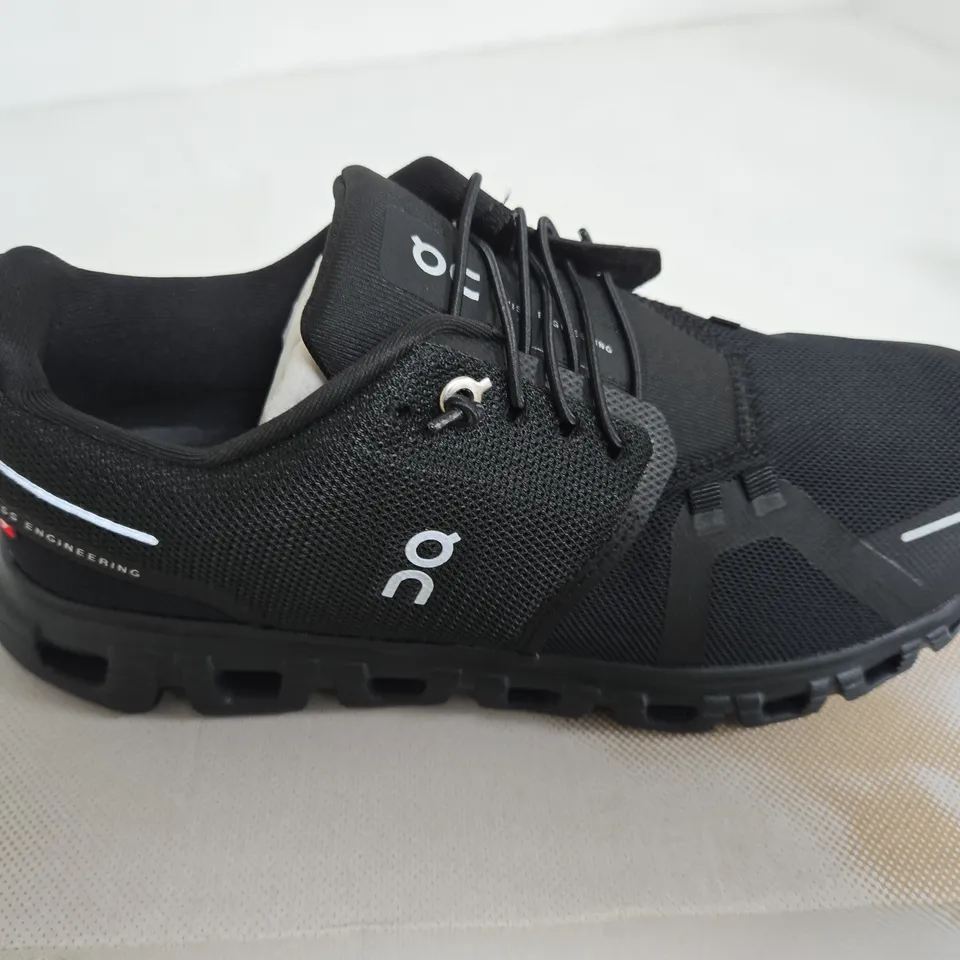 QC CLOUD 6 SIZE 8.5