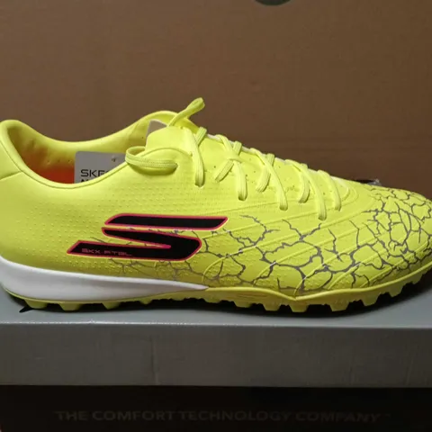 BOXED PAIR OF SKECHERS SKX:FTBL TF BOOTS IN YELLOW - UK 12