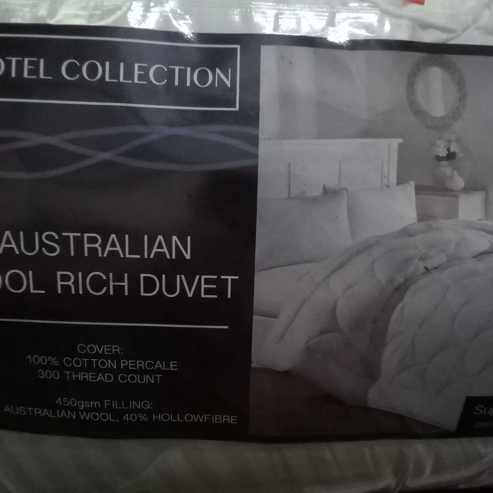 BAGGED WOOL 10.5 TOG DUVET // SIZE: SUPER KING