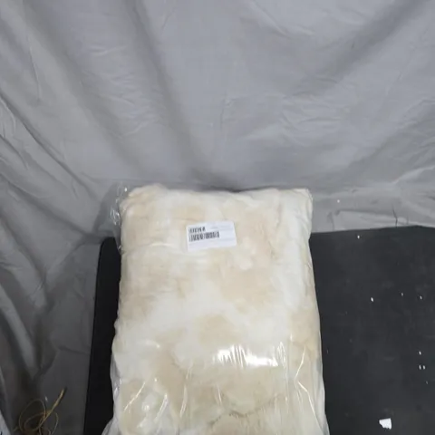 COZEE HOME LUXURY RUCHED FAUX FUR AND VELVETSOFT HEATED THROW