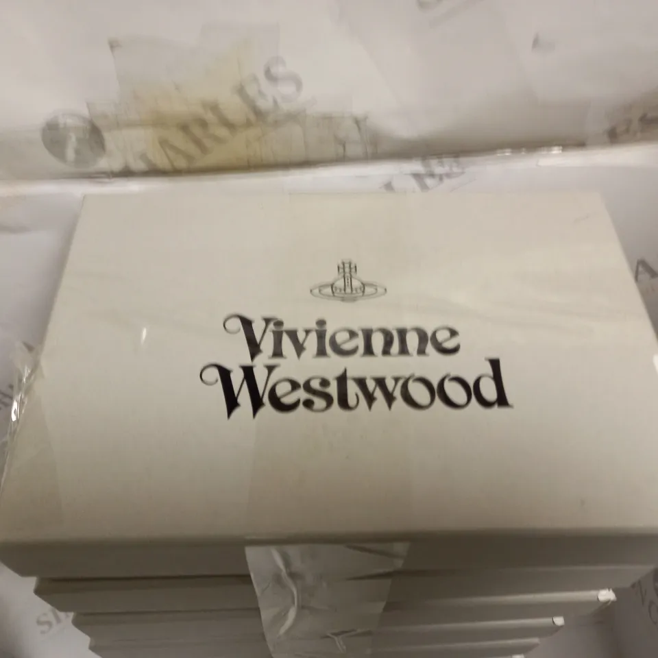 10 BOXED VIVIENNE WESTWOOD IPHONE X/XS WALLET CASE 