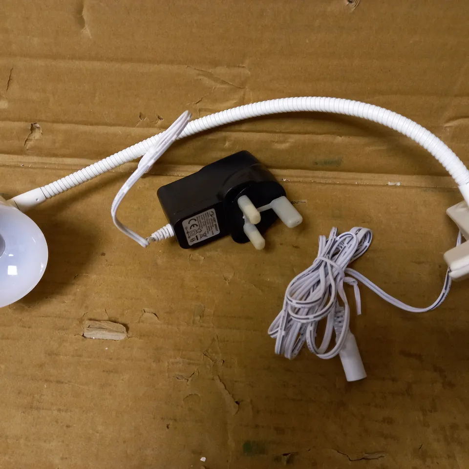 LORRIE LED CLIP WITH SWITCH DESK LAMP