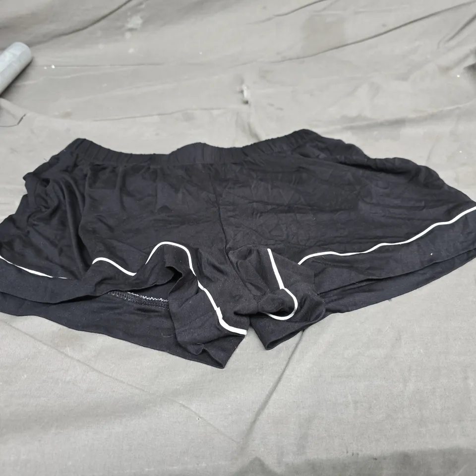 CHELSEA PEERS BLACK WOMEN'S SHORTS/SKIRT WITH WHITE PIPING – SIZE 8 XS 