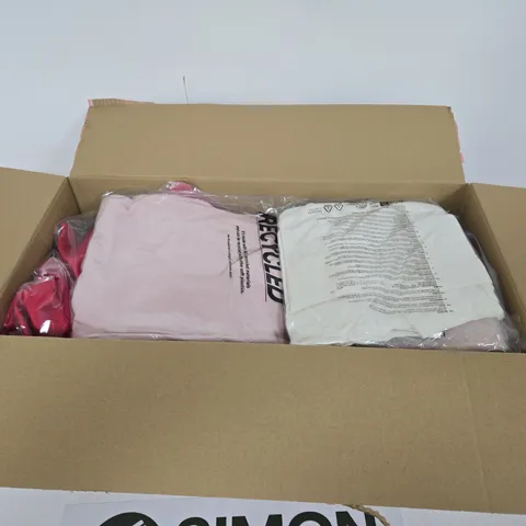 BOX OF APPROXIMATELY 15 ASSORTED CLOTHING ITEMS TO INCLUDE: OFF THE SHOULDER LONG SLEEVE T 