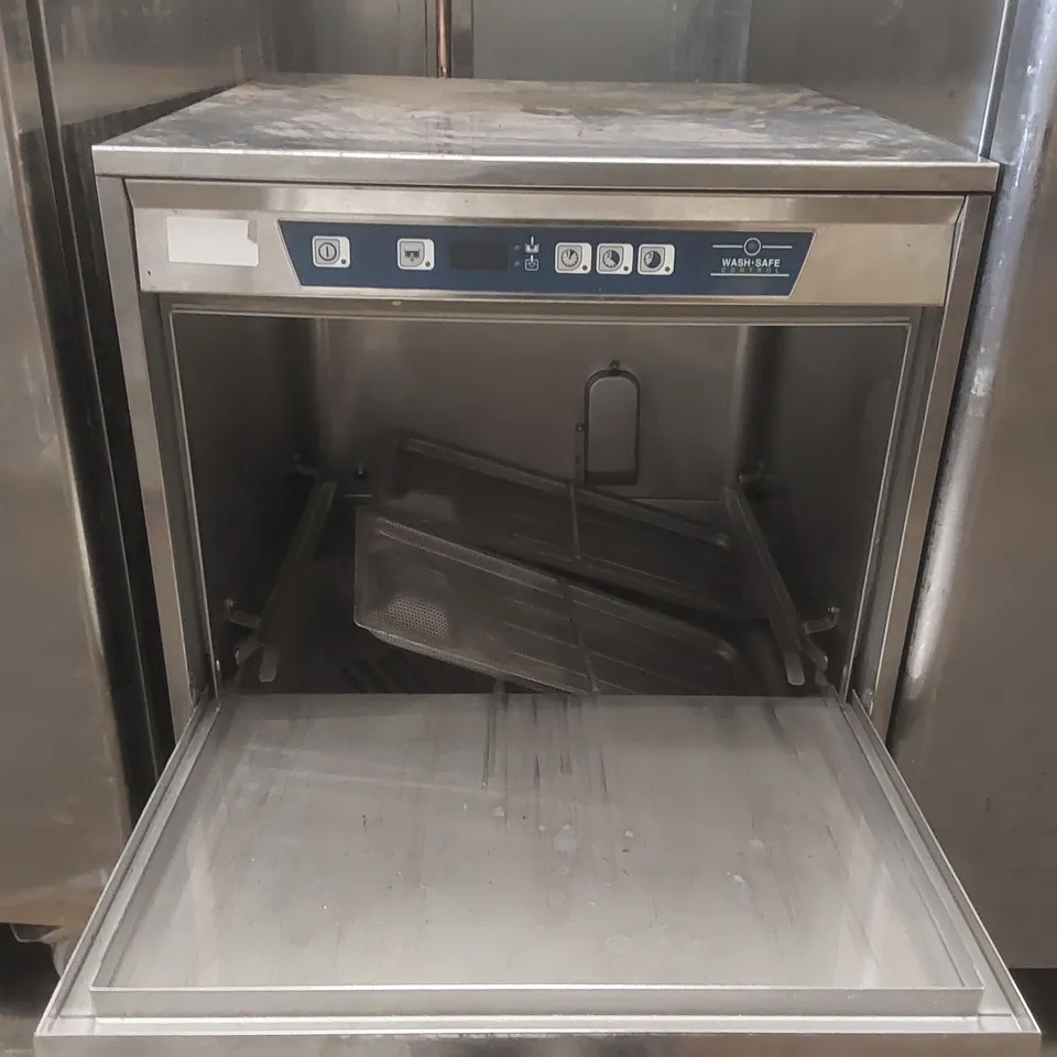ELECTROLUX COMMERCIAL DISHWASHER