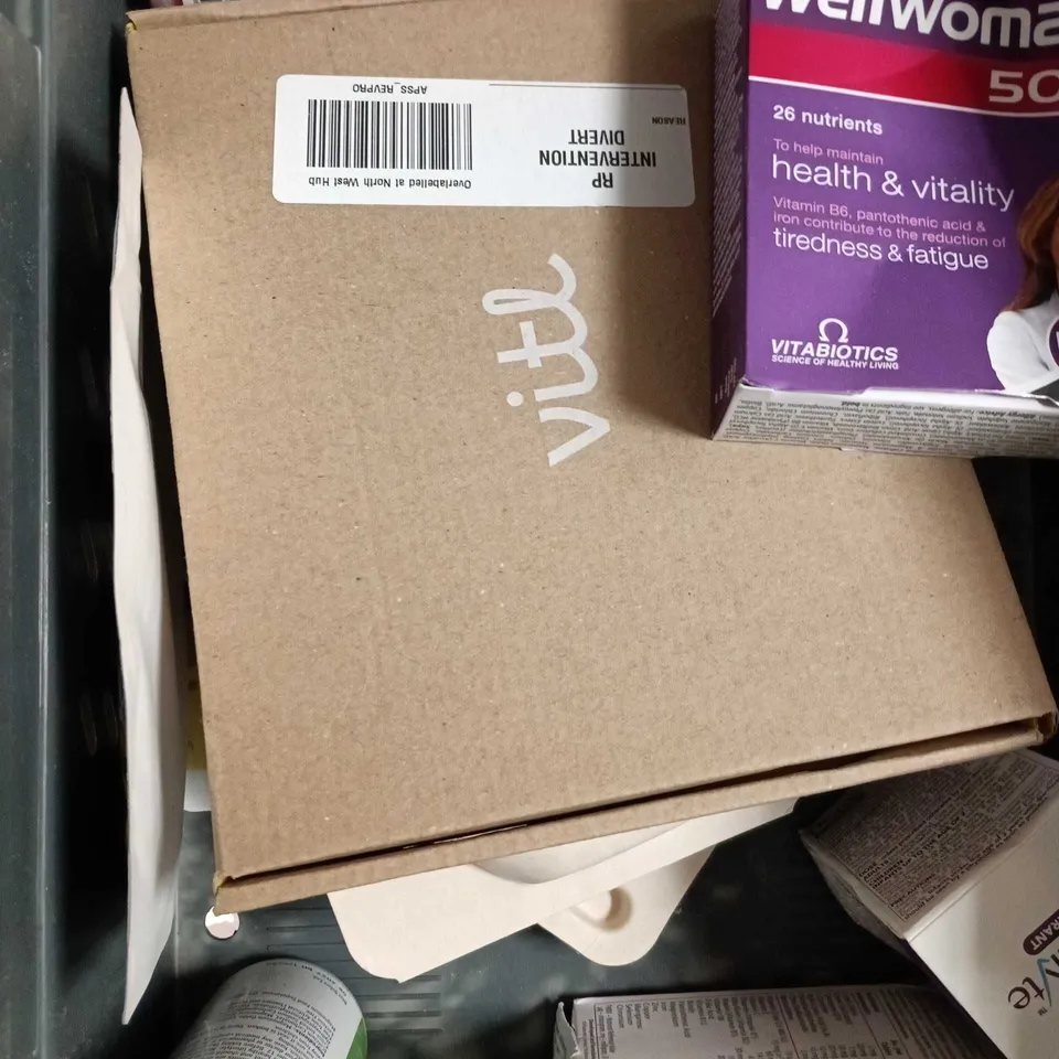 APPROXIAMTELY 10 ASSORTED HEALTH PRODUCTS TO INCLUDE COLLAGEN GUMMIES, PAEDIASURE, INTIMATE FLORA ETC 