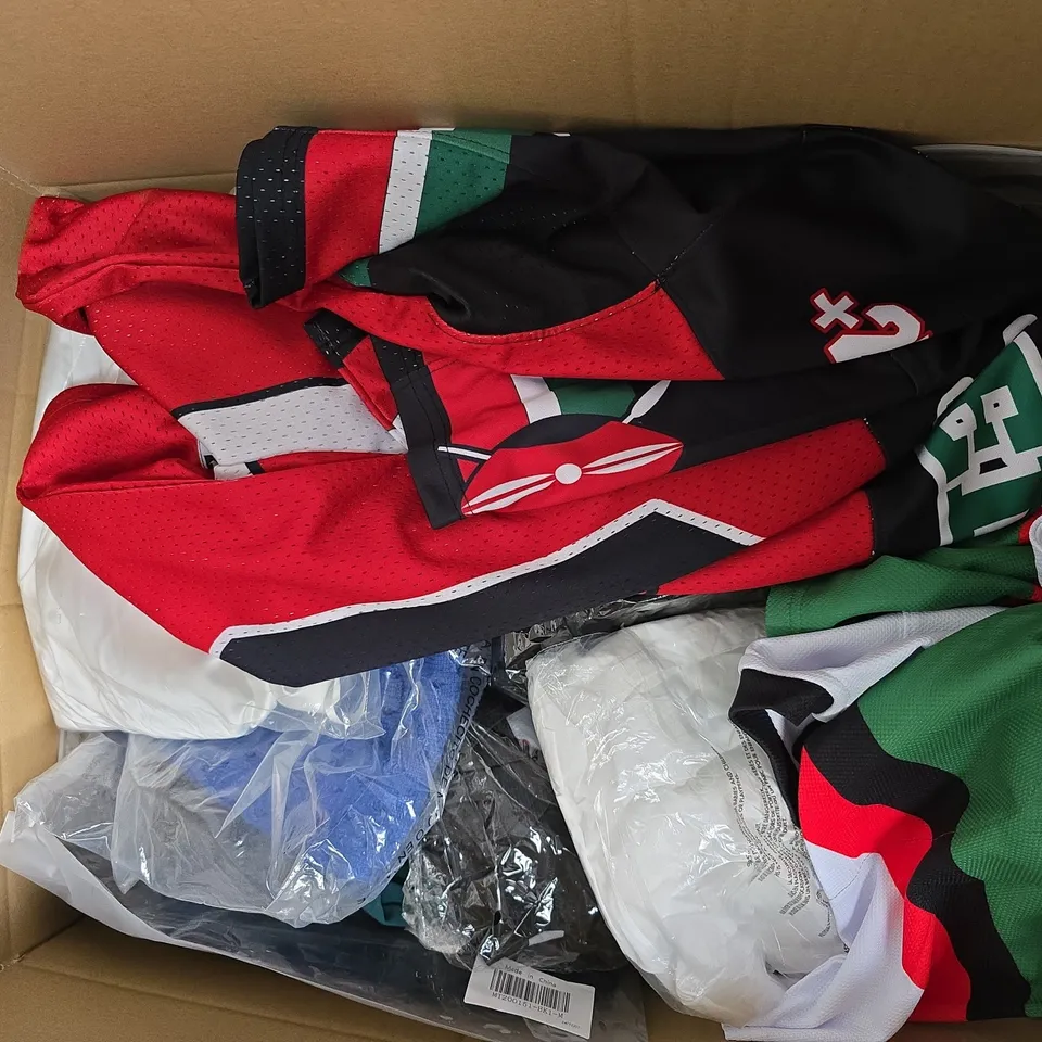 LARGE BOX OF APPROXIMATELY 20 ASSORTED CLOTHING ITEMS IN VARIOUS SIZES, STYLES AND COLOURS