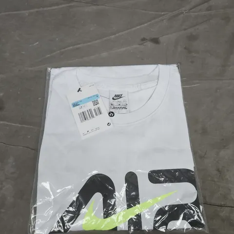 NIKE WHITE T-SHIRT – SIZE M