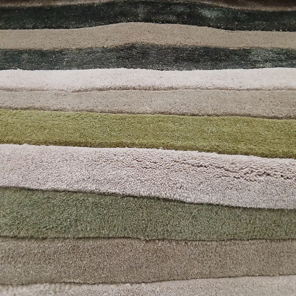 COREL GEOMETRIC HAND TUFTED RUG APPROXIMATELY 200 X 290CM