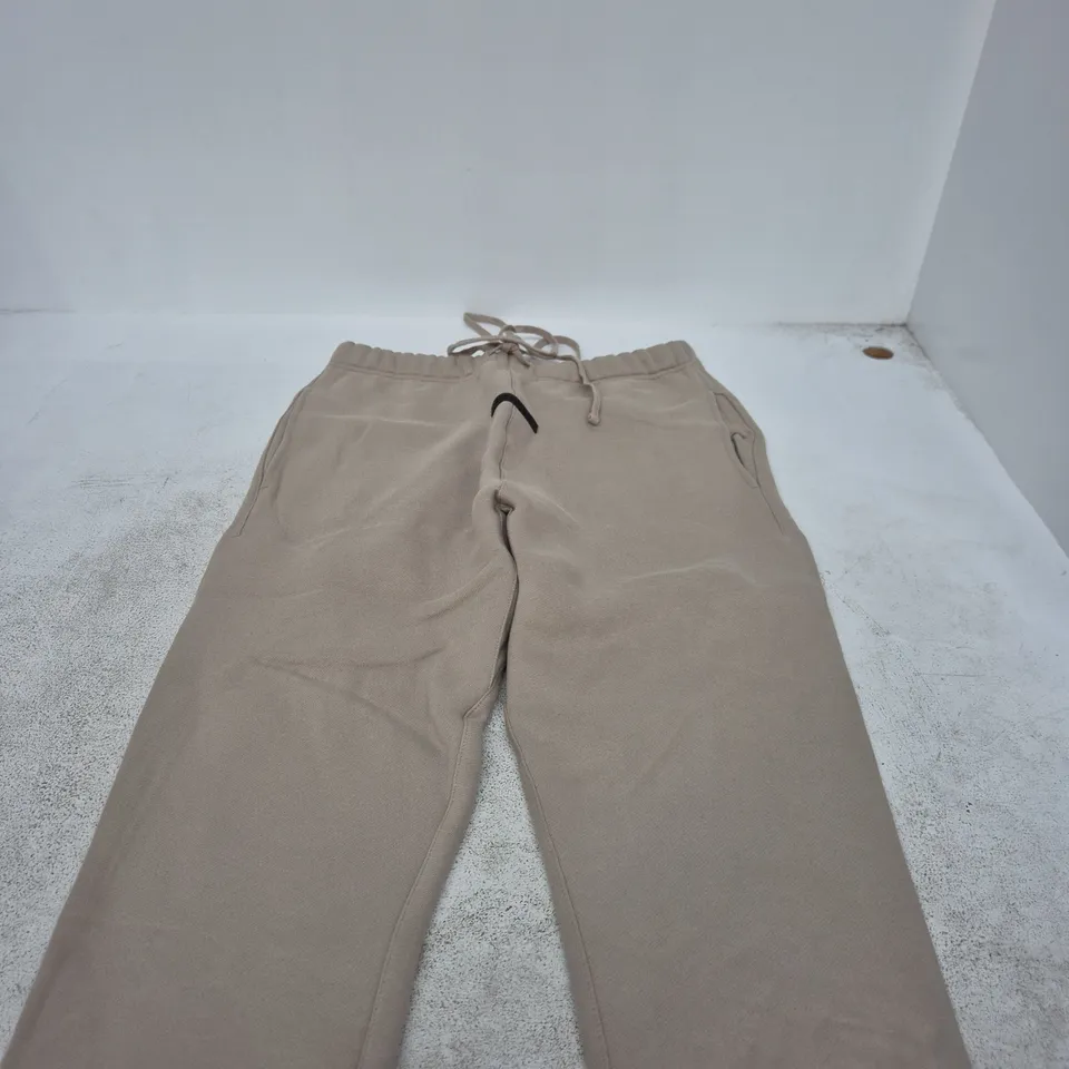FEAR OF GOD ESSENTIALS SWEATPANTS – SAND/BEIGE, UK SIZE S