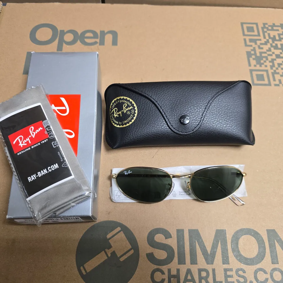BOXED RAY-BAN AVIATOR SUNGLASSES - GOLD FRAME WITH GREEN LENSES