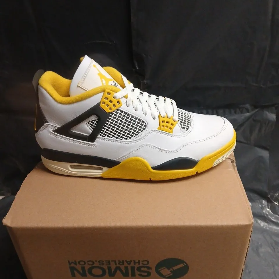 AIR JORDAN 4 RETRO TRAINERS – WHITE/YELLOW, MEN'S UK 9