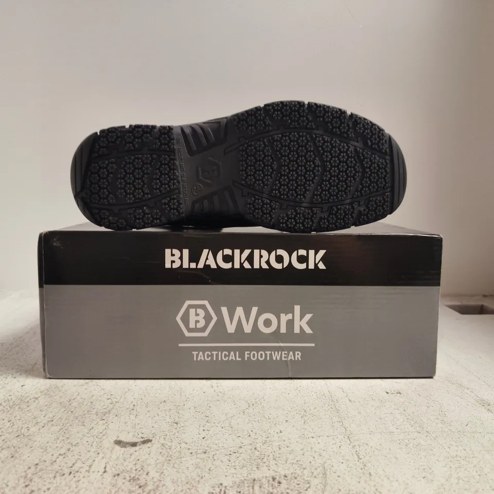 BOXED PAIR OF BLACKROCK MARSHAL HIKER BOOTS IN BLACK SIZE UK 9